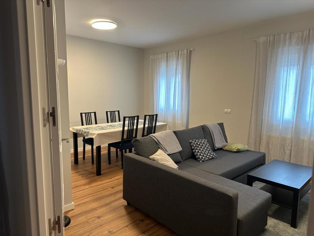 Agara Burgos Apartment ภายนอก รูปภาพ